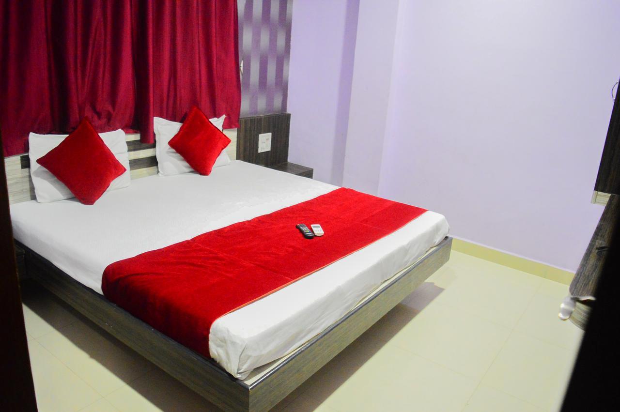 Hotel Royal Palace - 150 Meters From Mahakal Temple Ujjain Exterior photo